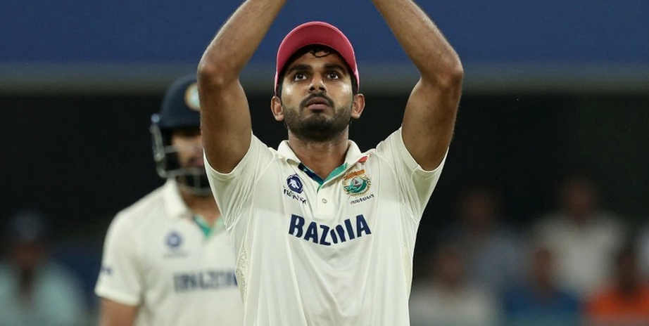 চতুর্থ ইনিংসের ফাটল থেকে নির্বাচনের ভিড়: শামস মুলানির অপেক্ষার ভূগোল
