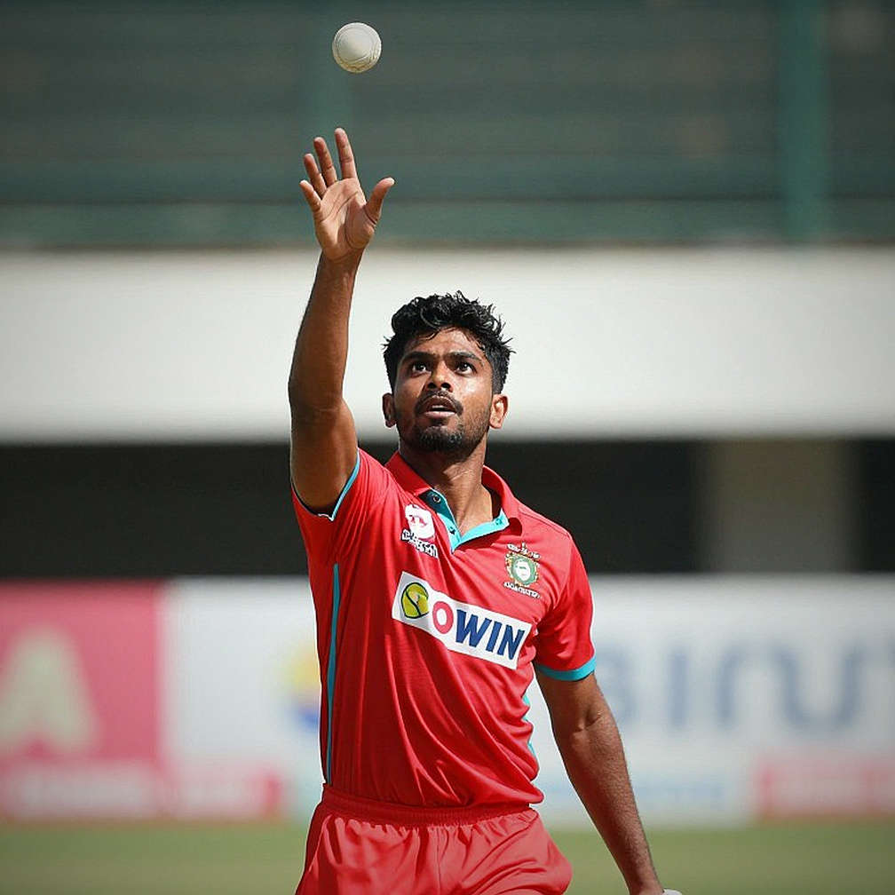 চার রান আর ষোলো ওভার: বাংলাদেশের ব্যাটিং হিঞ্জ কোথায় ভাঙে